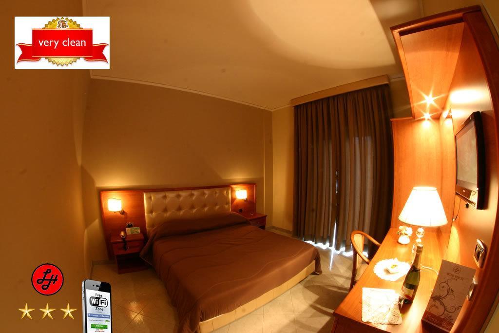Hotel Luxor Casoria Eksteriør billede