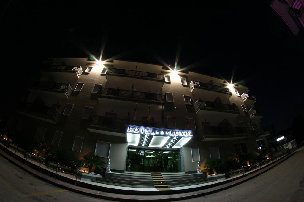 Hotel Luxor Casoria Eksteriør billede