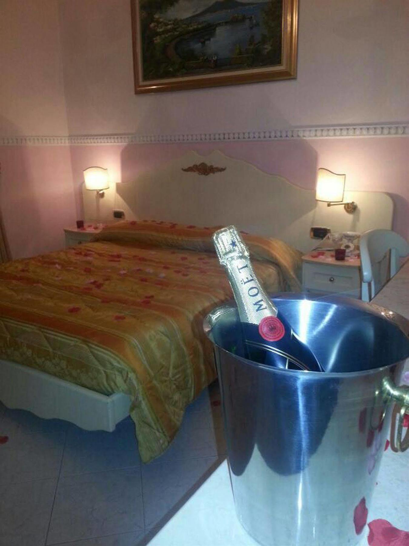Hotel Luxor Casoria Eksteriør billede